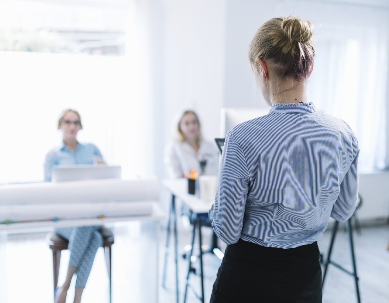 https://www.gtc-cooperativa.it/wp-content/uploads/2026/01/rear-view-businesswoman-giving-presentation-meeting-1280x998.jpg